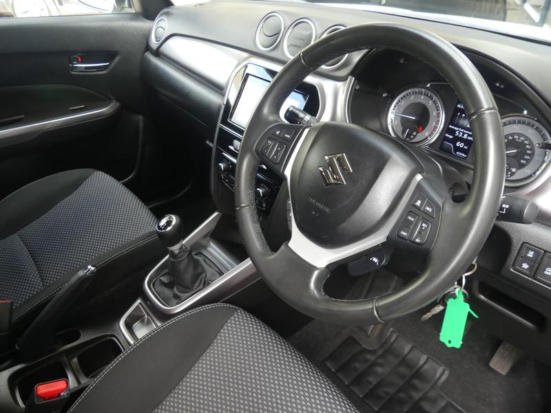 Suzuki Vitara Photo 5b05385f-331f-498e-ba68-df1e41651115.jpg