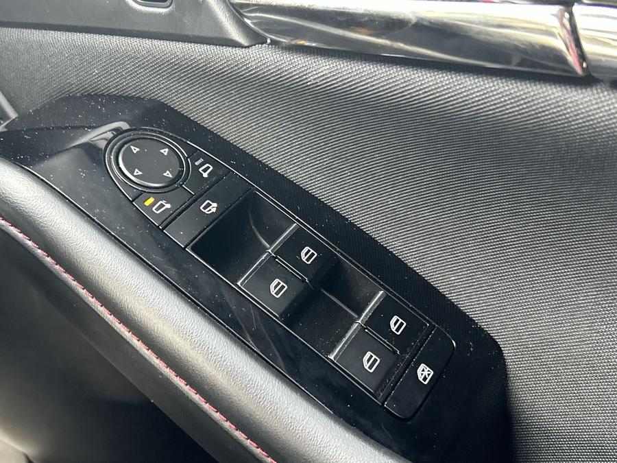Mazda CX-30 Photo 5b15a948-ebad-4493-95fa-713aa7e293cc.jpg