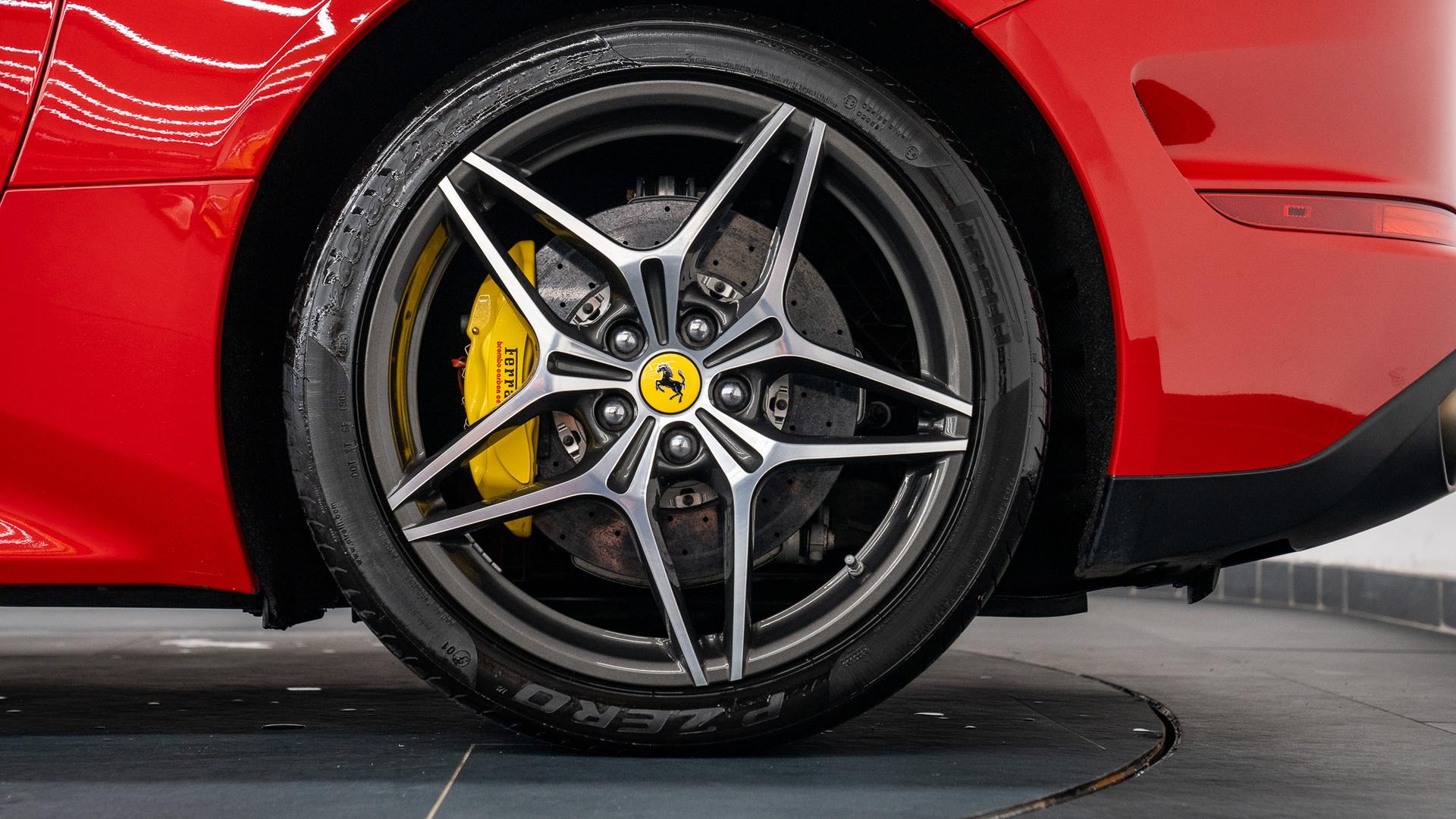 Ferrari California Photo 5b1665b9-0937-4204-84d4-4faa87d88233.jpg