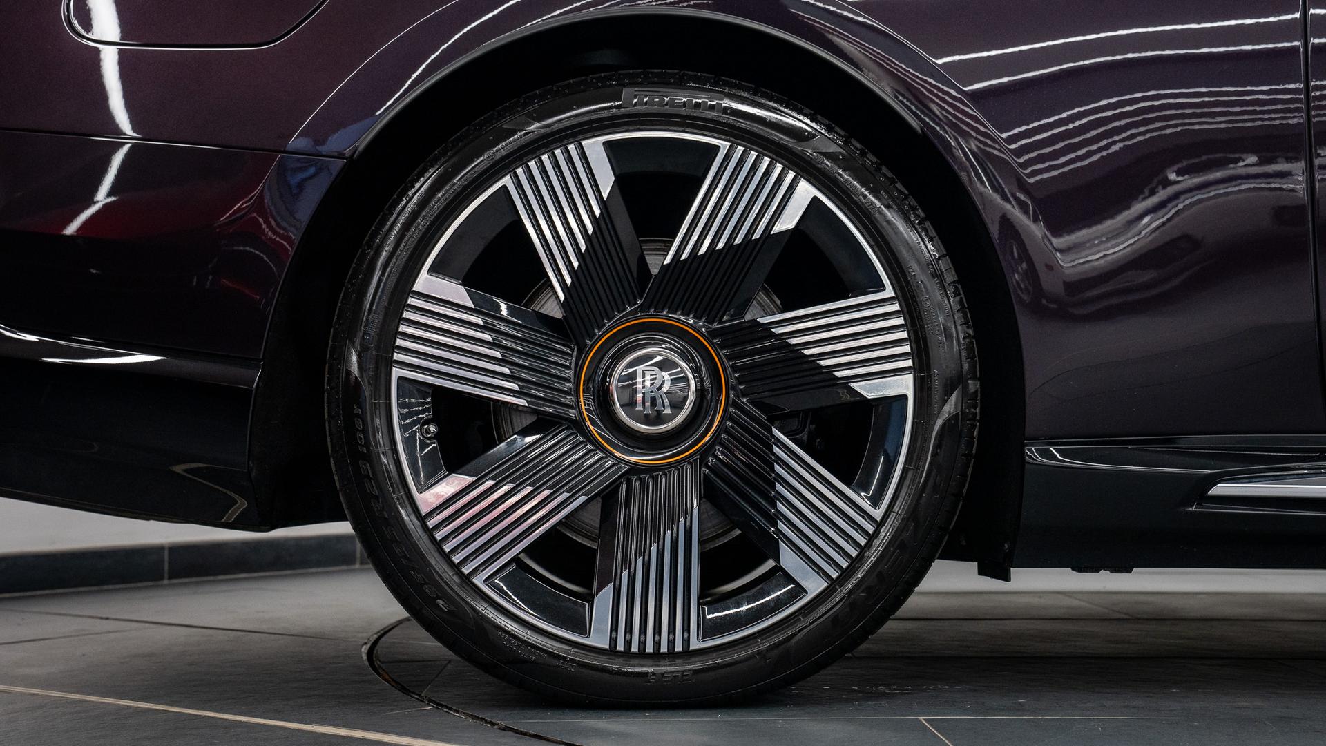 Rolls-Royce Spectre Photo 5b217912-52f4-4178-9136-d04f43e6a2cb.jpg