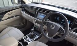 SsangYong KORANDO Photo 2