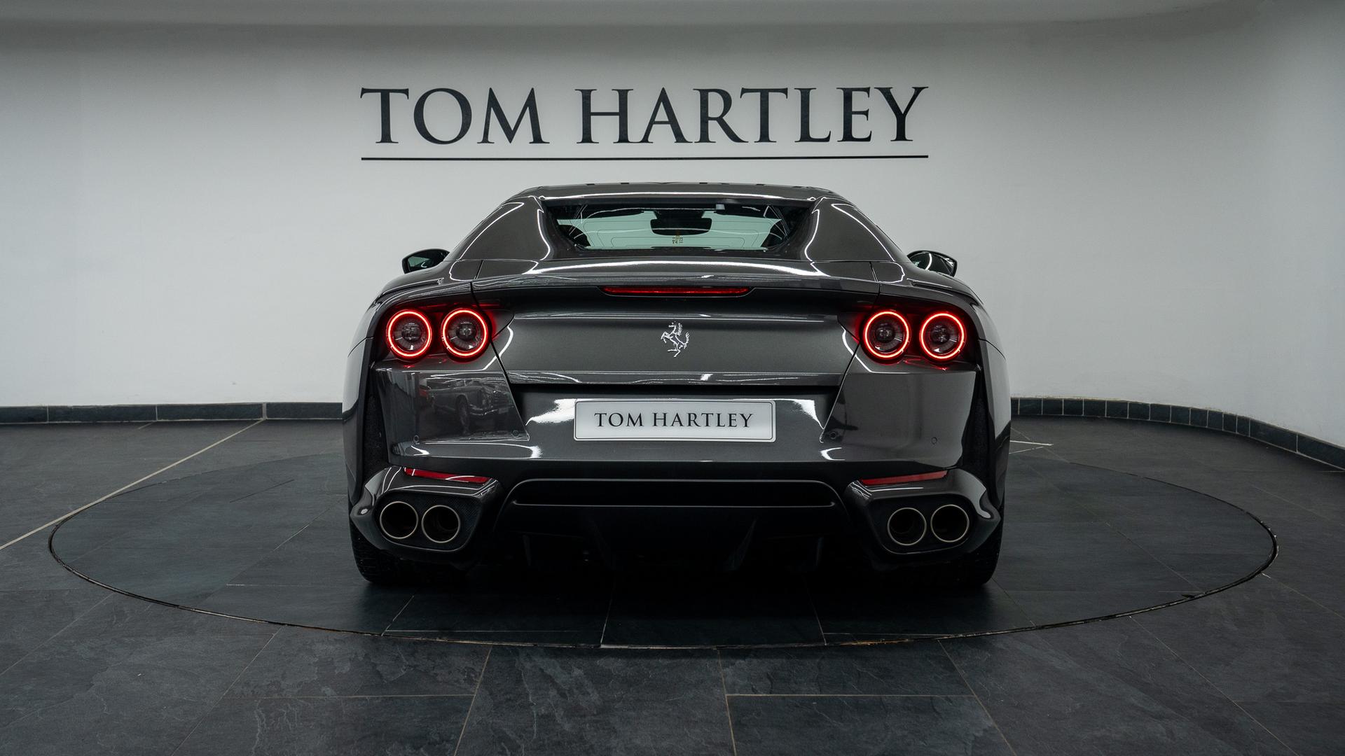 Ferrari 812 Photo 5b352316-6d18-4e99-a789-60f97bedab7c.jpg
