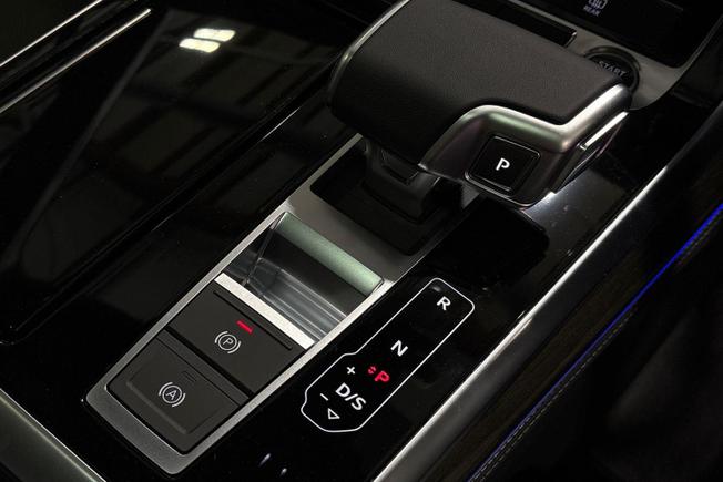 AUDI  Q7 Photo 29
