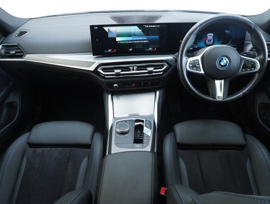 BMW i4 Photo 5b64f31f-9594-4267-a9c7-3acf786baed2.jpg