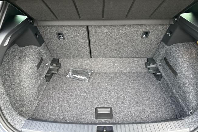 SEAT Arona Photo 12