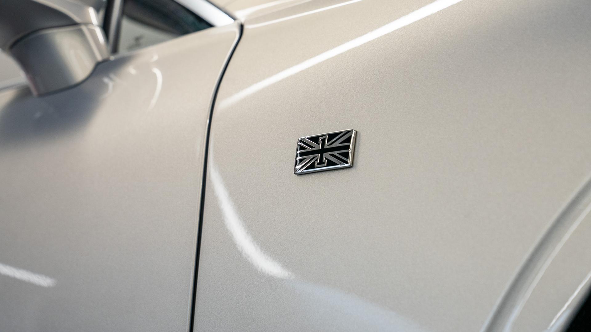 Bentley Continental GTC Photo 5b876067-6ce0-45e1-a6e1-eee572b44d25.jpg