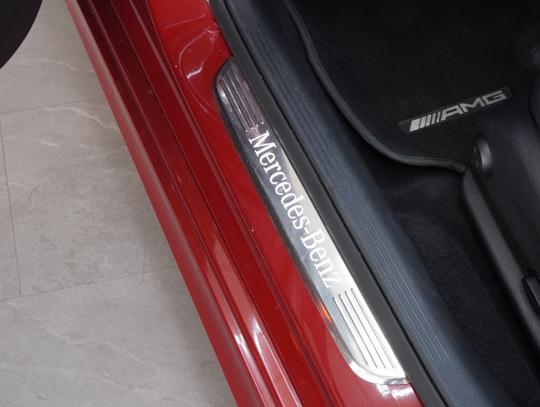 Mercedes-Benz E Class Photo 5b89bd81-6da7-4399-8f7f-fd79da27e0f8.jpg