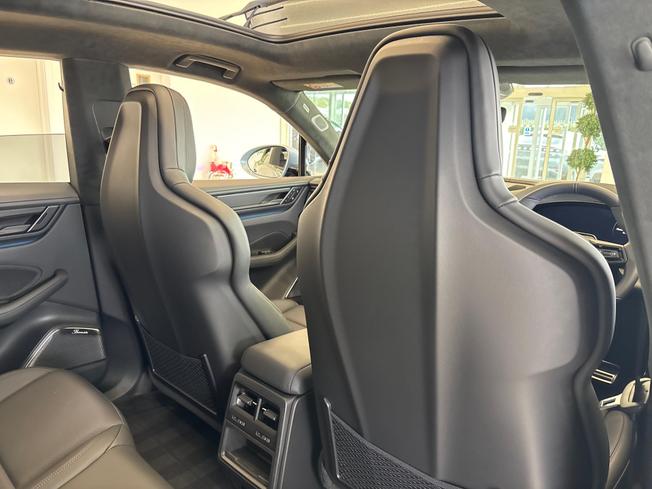 Porsche Macan Photo 45