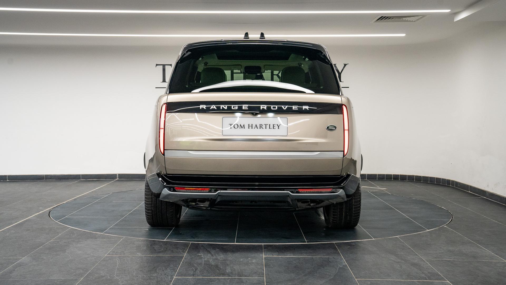 Land Rover Range Rover Photo 5ba8efdc-0d30-47b5-94cf-9879bc31e57d.jpg