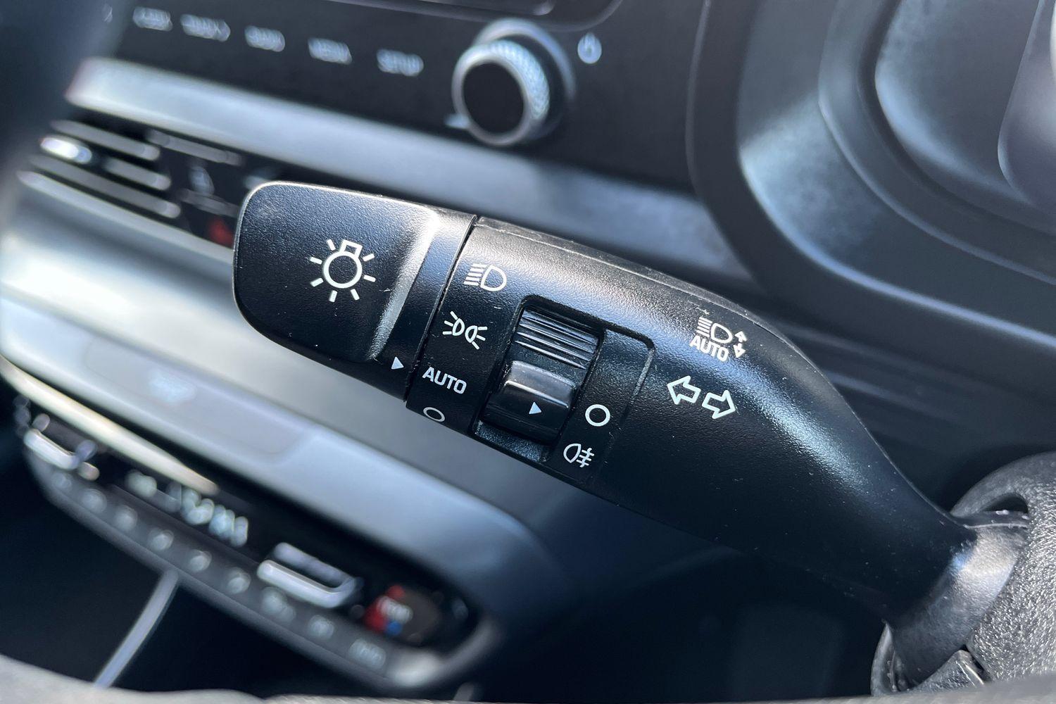 Hyundai BAYON Photo 13