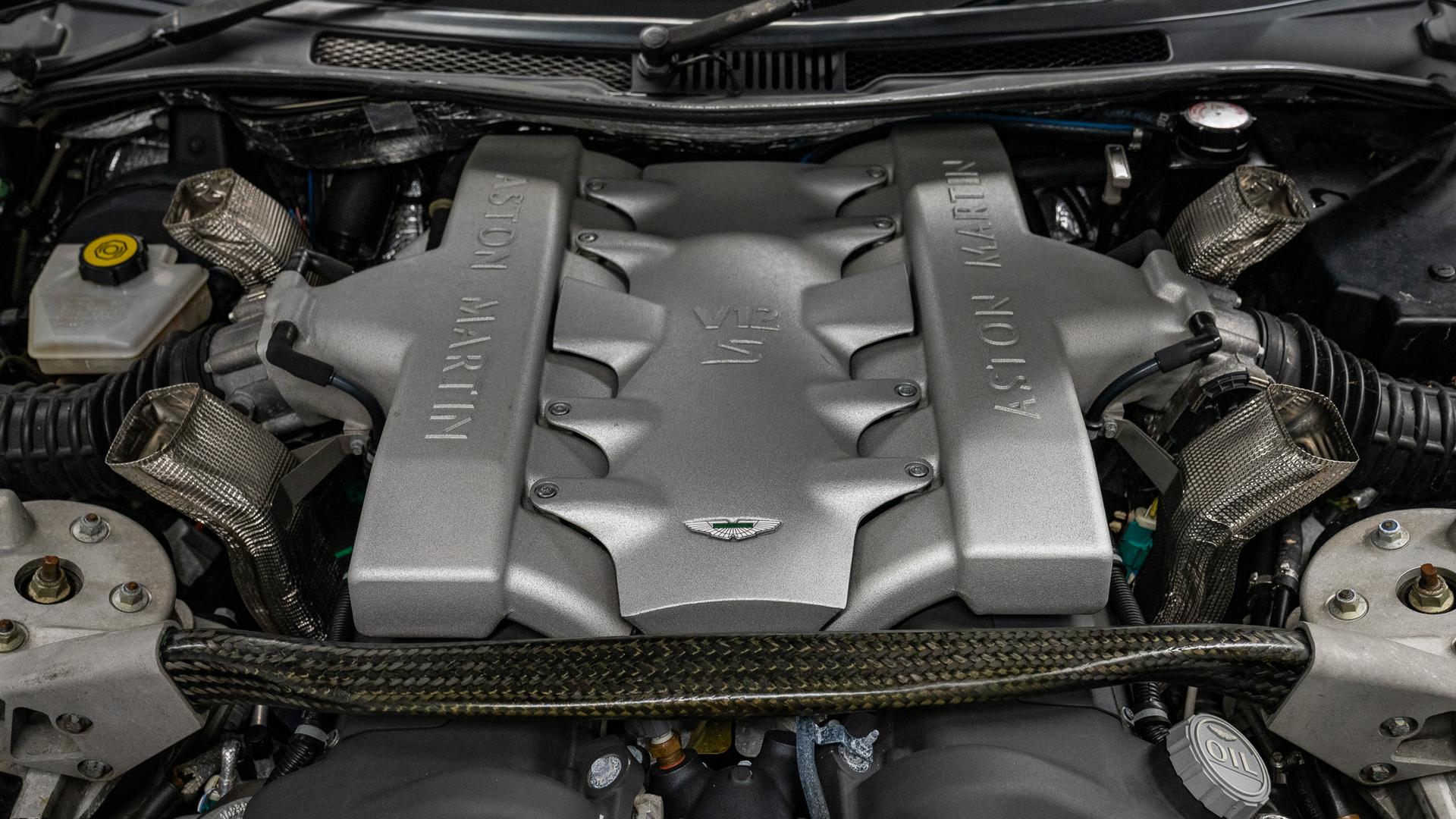 Aston Martin Vanquish Photo 5bbe65cf-f745-4527-ae78-7048325a08ba.jpg