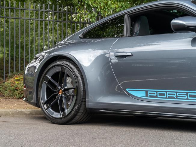 PORSCHE 911 Photo 42
