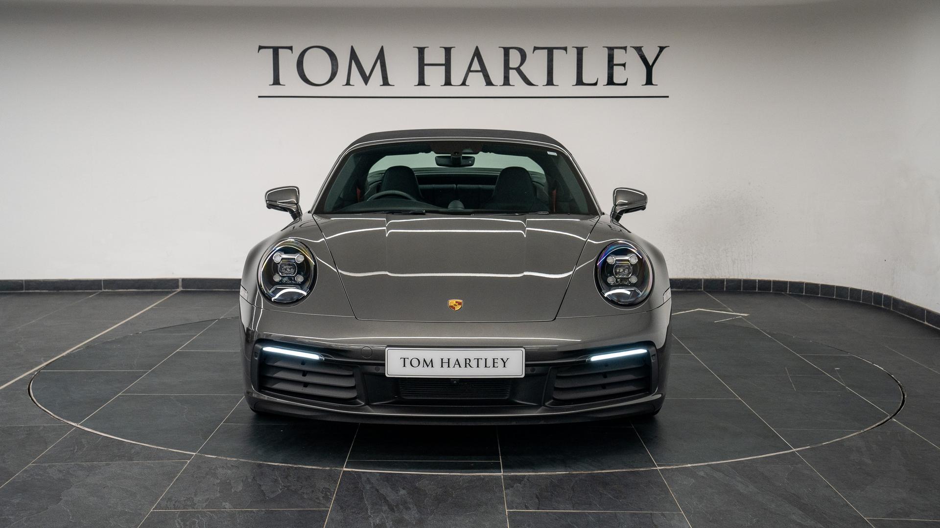 Porsche 911 Photo 5be66360-c769-44ac-85b1-102e5e216171.jpg