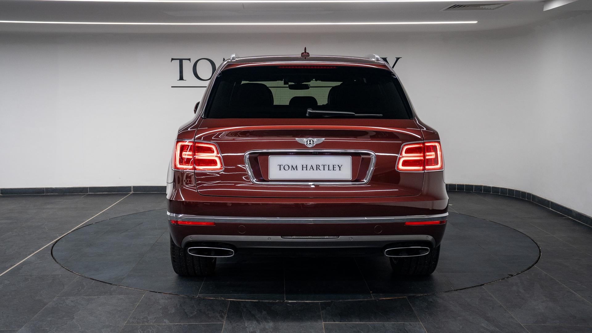 Bentley Bentayga Photo 5bef7a78-77ef-4de9-84e0-6a72277f0c91.jpg