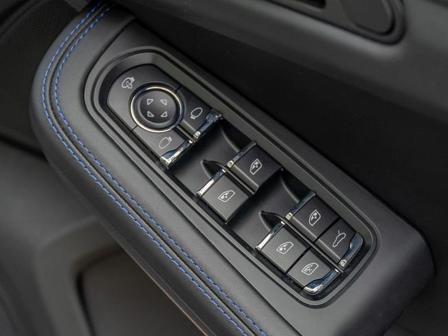 PORSCHE Macan Photo 26