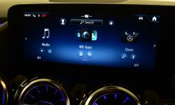 Mercedes-Benz GLA Photo 10