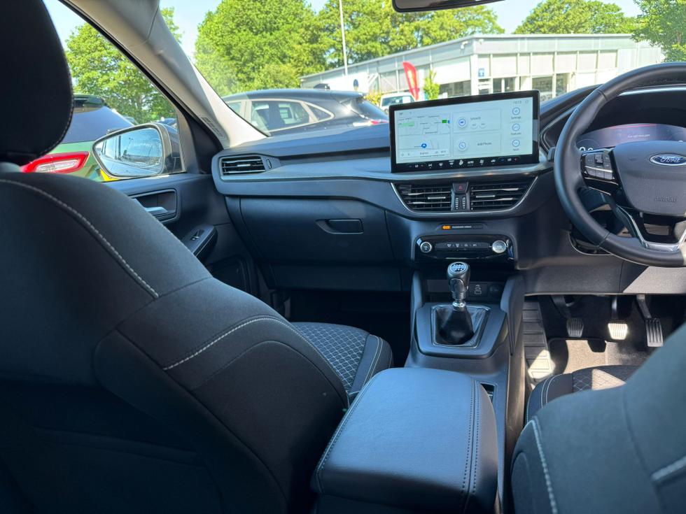 Ford Kuga Photo 5c00bf71-4b6e-4487-bd85-033768401db2.jpeg