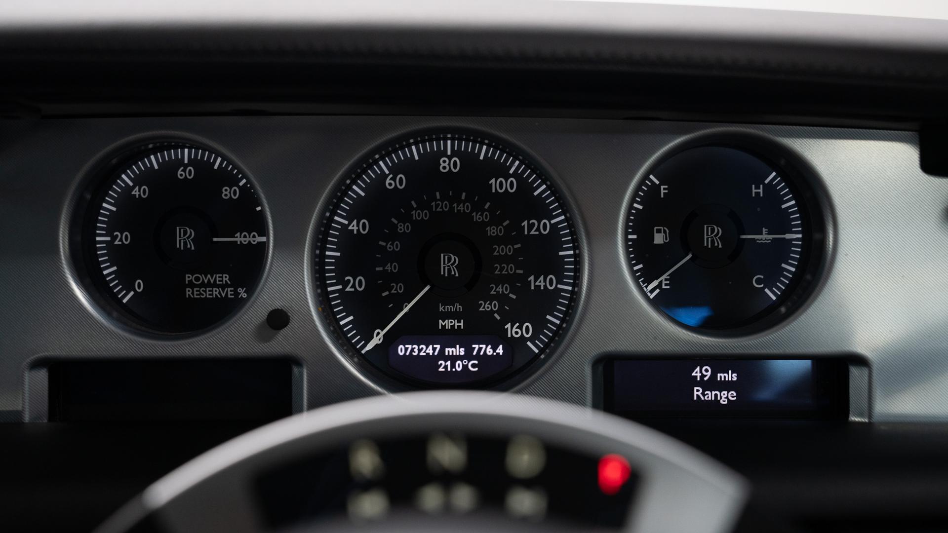 Rolls-Royce Phantom Photo 5c0b6c46-35e7-40a9-a927-0daaf789e047.jpg