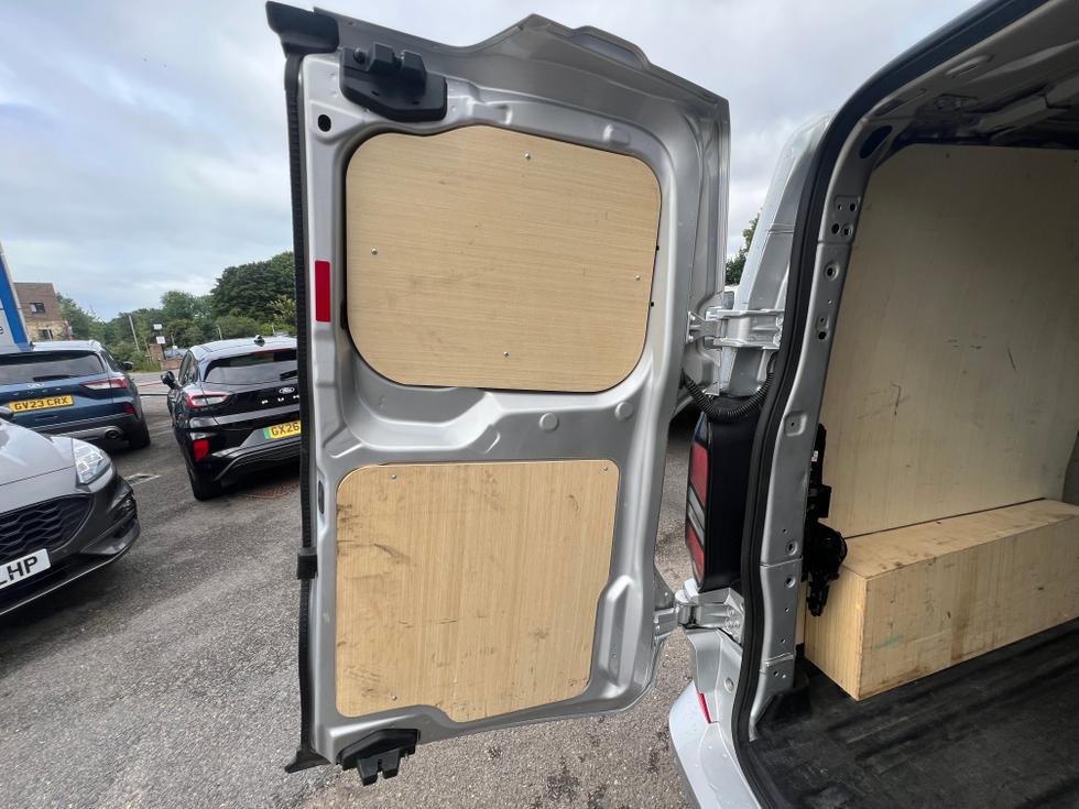 Ford Transit Custom Photo 5c1cdd63-0d66-422a-9319-5f65bd6fc4f7.jpeg