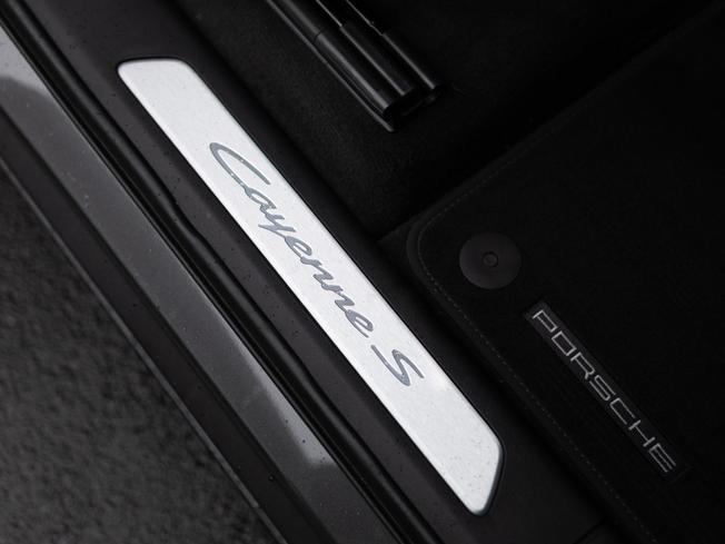 PORSCHE Cayenne Photo 29