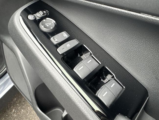 Honda HR-V Photo 5c38280b-938a-4482-ac0a-effc97bda70f.jpg
