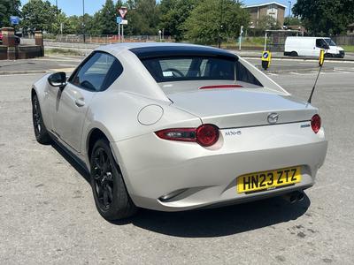 Mazda MX-5 RF Photo 2