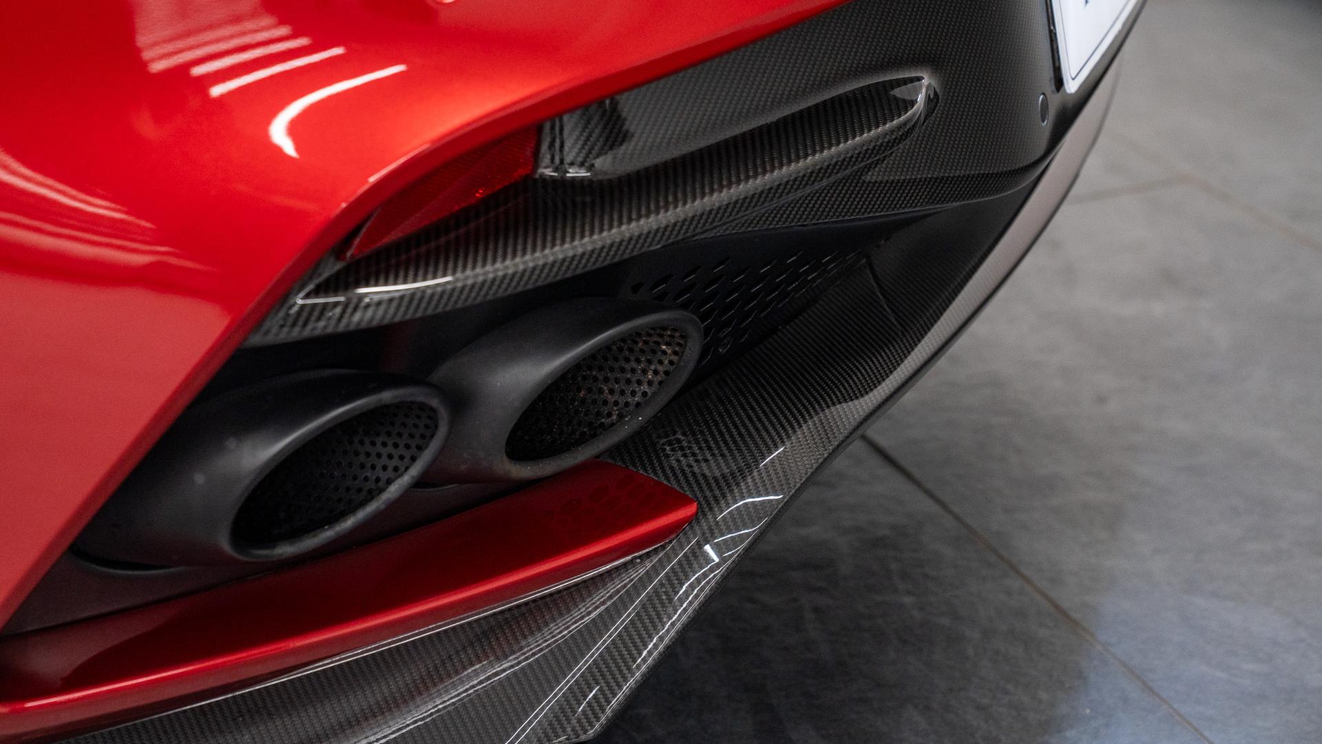 Aston Martin DBS Photo 5c4ce741-e861-4c40-a4c5-12efd192255f.jpg