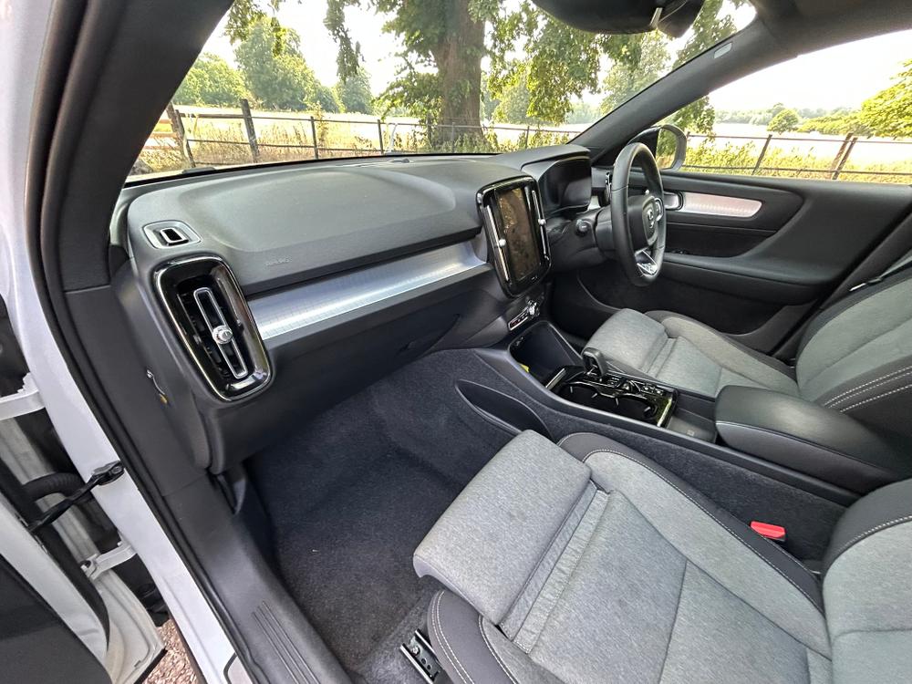 Used Volvo XC40 KN73PKZ 49