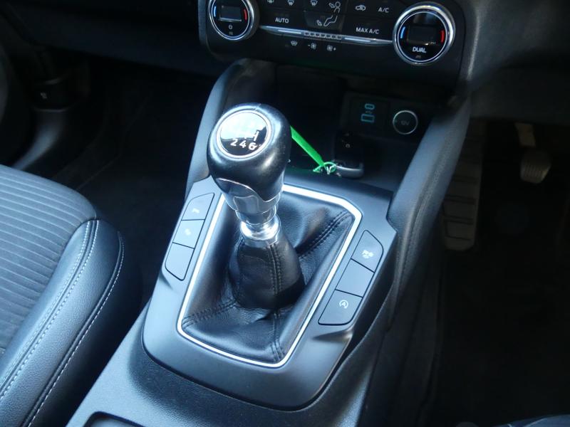 Ford Kuga Photo 5c682d49-5e29-4120-967c-30b34f1ee720.jpg