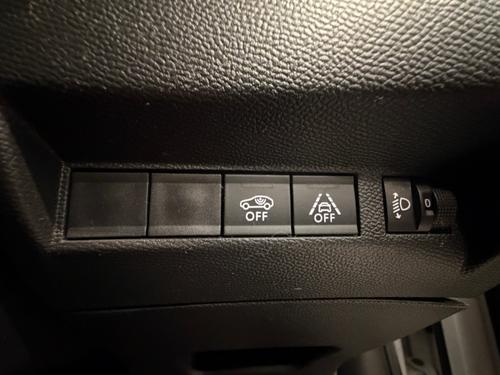 Peugeot 2008 Photo 5c7e9245-311e-423b-bcc7-26383c335942.jpeg