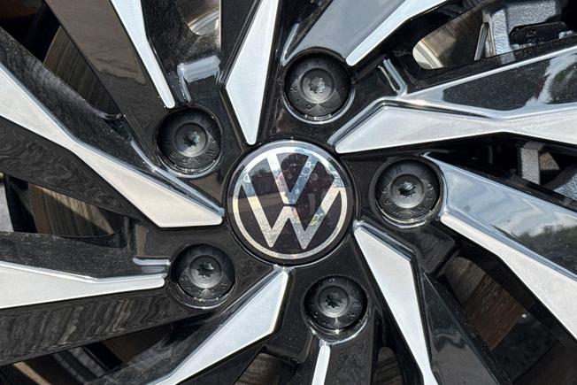 Volkswagen T-Roc Photo 28