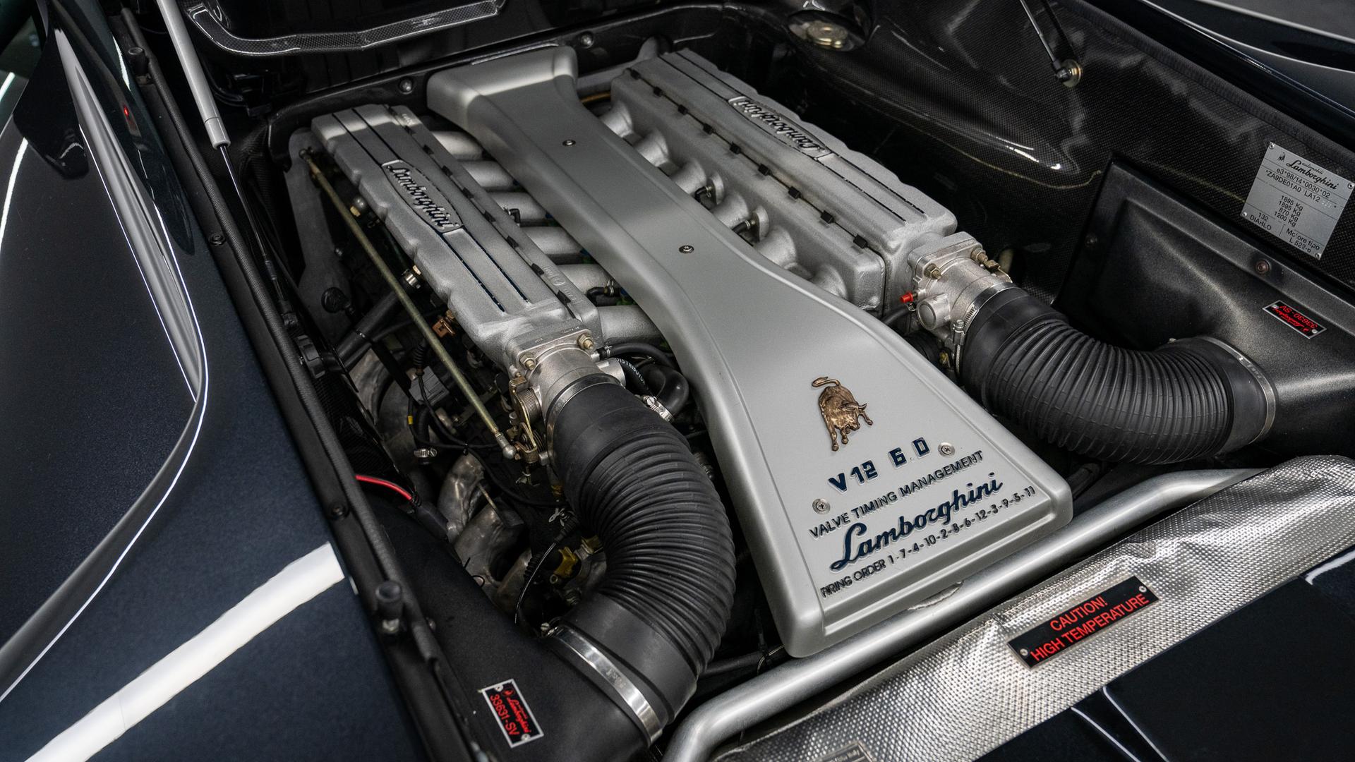 LAMBORGHINI Diablo Photo 5ca4c988-7fa4-42a3-ae5c-b8048f322fef.jpg