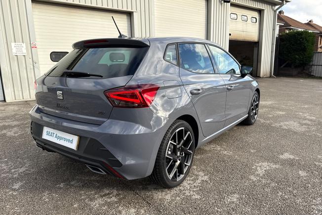 SEAT Ibiza Photo 22