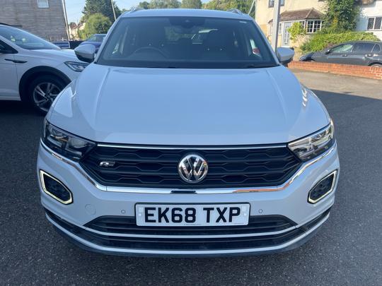 Volkswagen T-Roc Photo 5cba5a5e-54d2-4b13-8ae5-d6292e6309fc.jpg