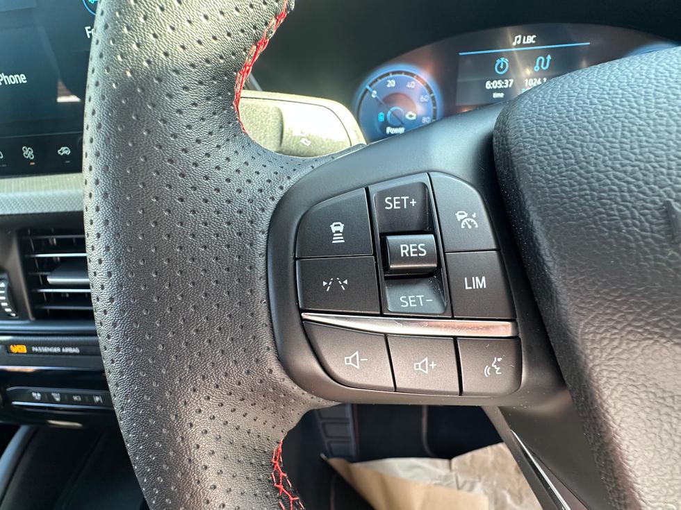 Ford Kuga Photo 5cbbc153-d192-4857-ada6-c8123d8197e0.jpeg