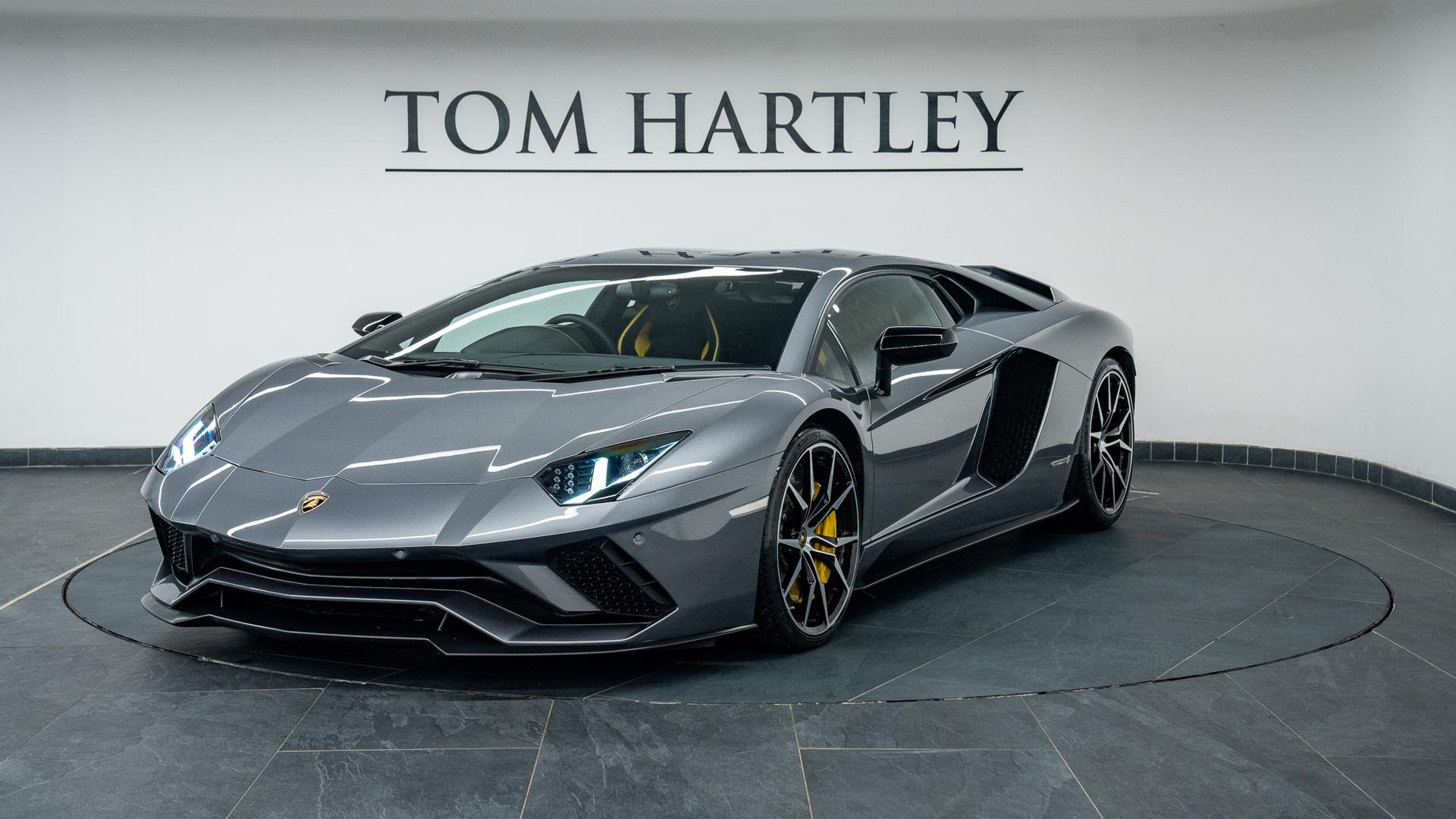 LAMBORGHINI Aventador Photo 5cce7add-1b2f-474f-b038-4f98bde7f532.jpg