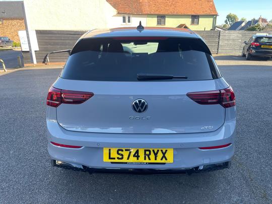 Volkswagen Golf Photo 5cd5336a-d932-4340-bc2a-156347919365.jpg