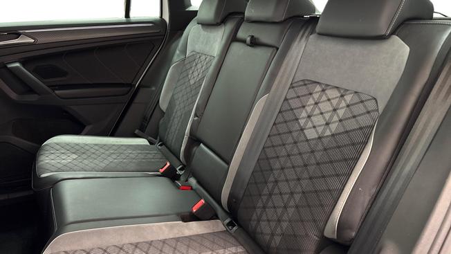 VOLKSWAGEN Tiguan Photo 7