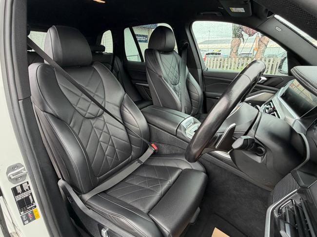 BMW X5 Photo 5cfa3174-4c61-4cc5-9bce-ab55eff15505.jpg