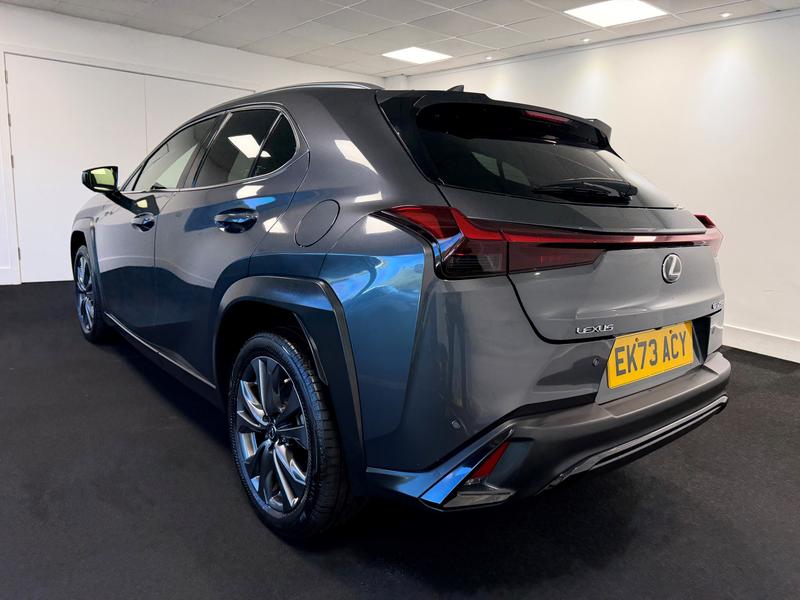Lexus UX Photo 5d1c489c-06eb-4306-8bc9-8370bcbcf818.jpg