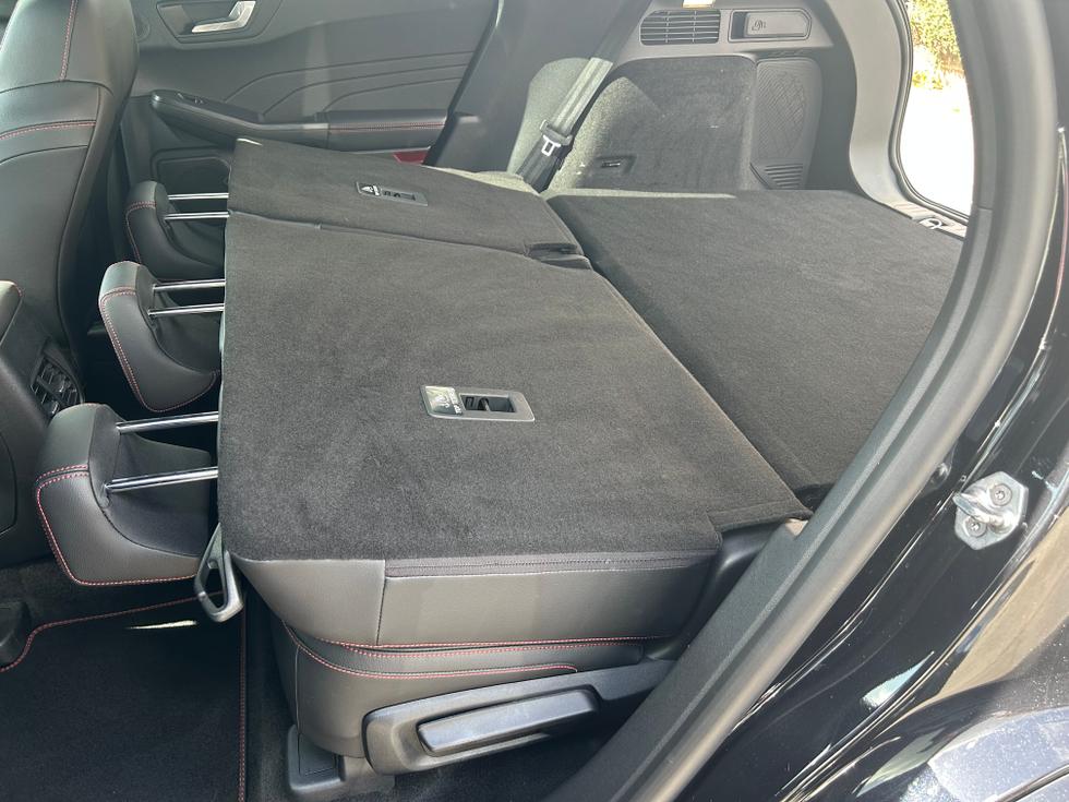 Ford Kuga Photo 5d2b2ae0-e3f4-454c-af6d-3c47e1c758de.jpeg