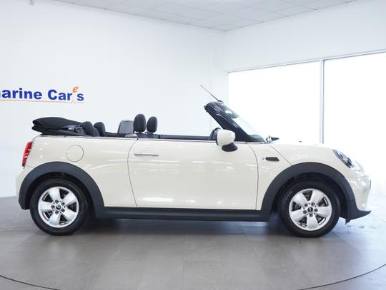 MINI Convertible Photo 5d354cf0-cf24-4851-b39c-591aebe8f1d8.jpg