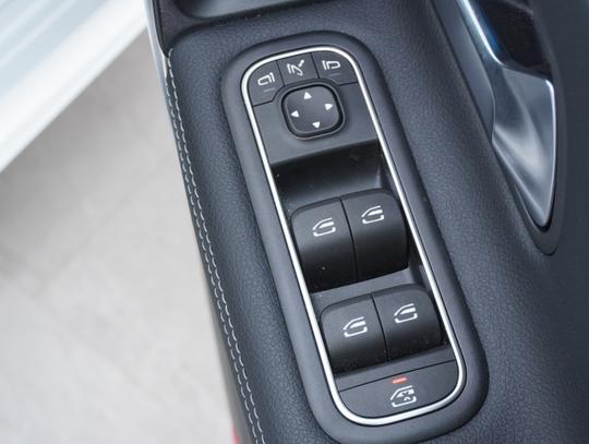 Mercedes-Benz CLA Photo 5d481de9-c248-4589-8056-a2d29cdaf1b2.jpg