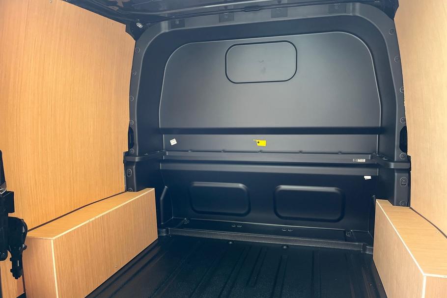 Used Ford TRANSIT CUSTOM LL75RVN 4