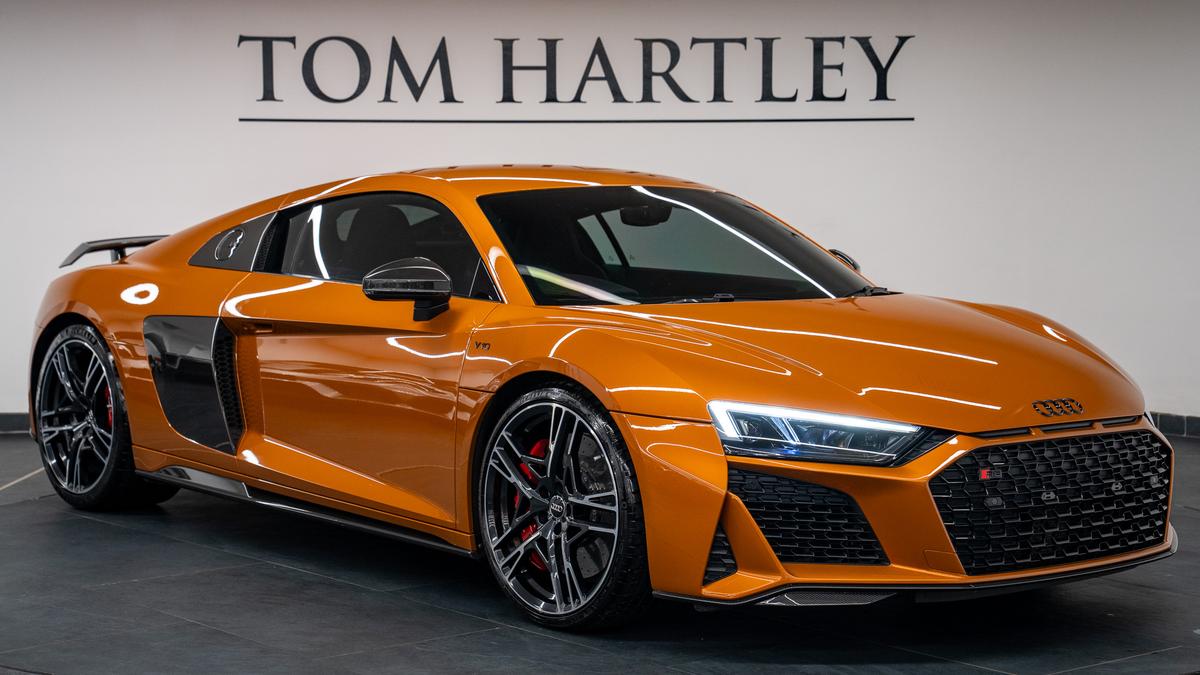 Used 2020 Audi R8 V10 Performance Carbon Black Samoa Orange Metallic at Tom Hartley
