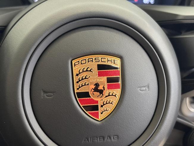 PORSCHE Macan Photo 42