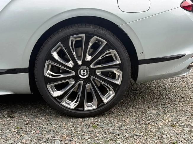 BENTLEY Continental Photo 12