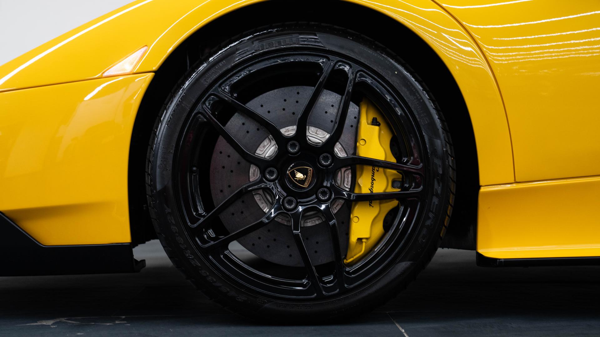 LAMBORGHINI Murcielago Photo 5d942941-420a-477a-adb5-5487c1113c21.jpg