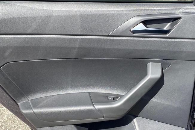 VOLKSWAGEN Polo Photo 12