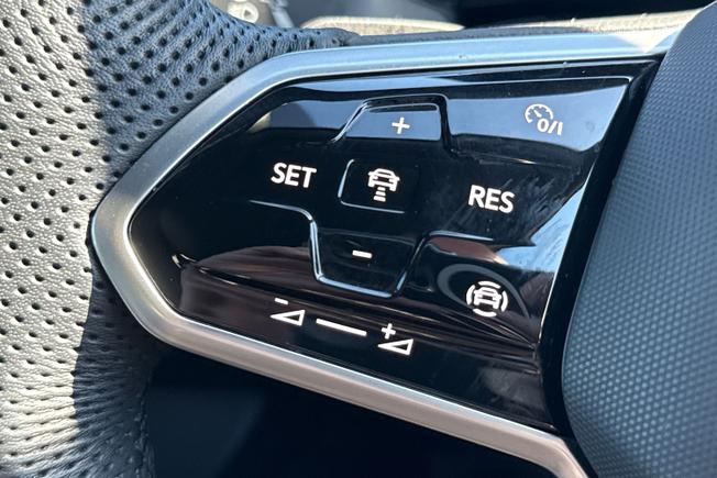 Volkswagen Golf Photo 19